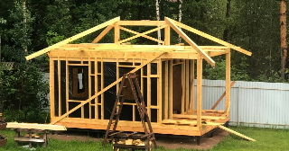 Сарай из бруса 100х100 в Евпатории - строительство под ключ | Строй-Евп от 41772 руб.